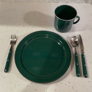 GSI Outdoors enamelware table setting 10 pieces